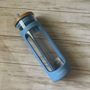 20oz Glass water bottle, bamboo lid, plastic straw NEW never used